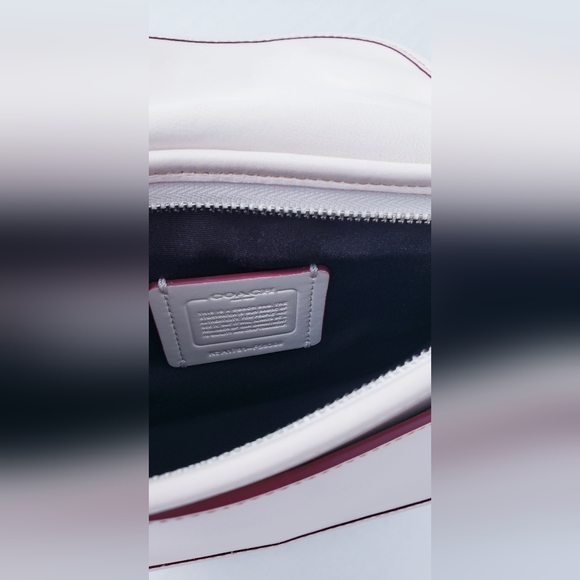 COACH Patricia Saddle 18 - Picture 7 of 8